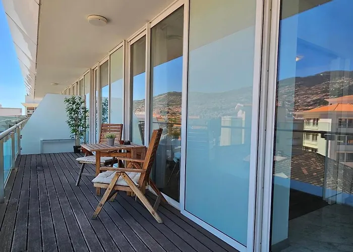 Plaza Funchal (Madeira)